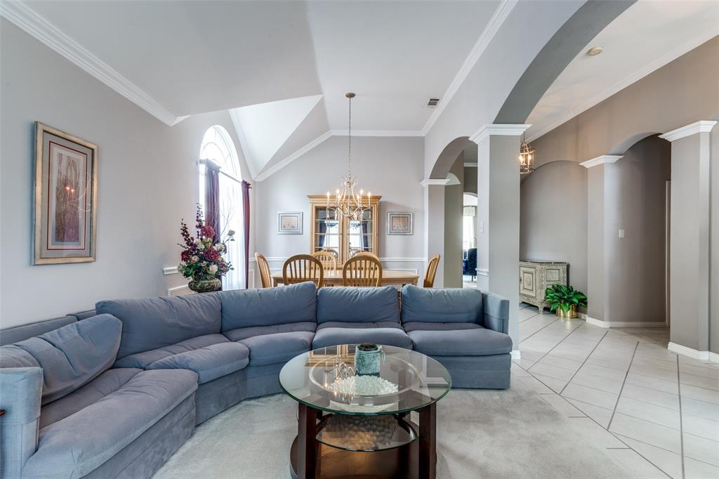 3832 Creekside Lane