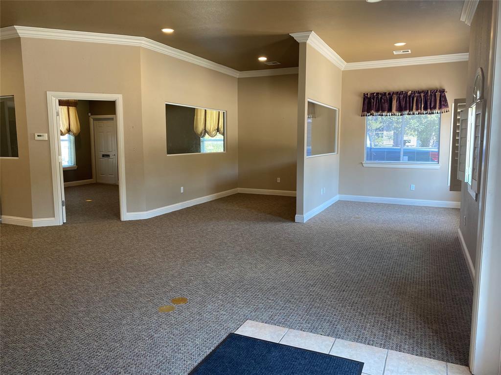 Corsicana - Commercial Sale