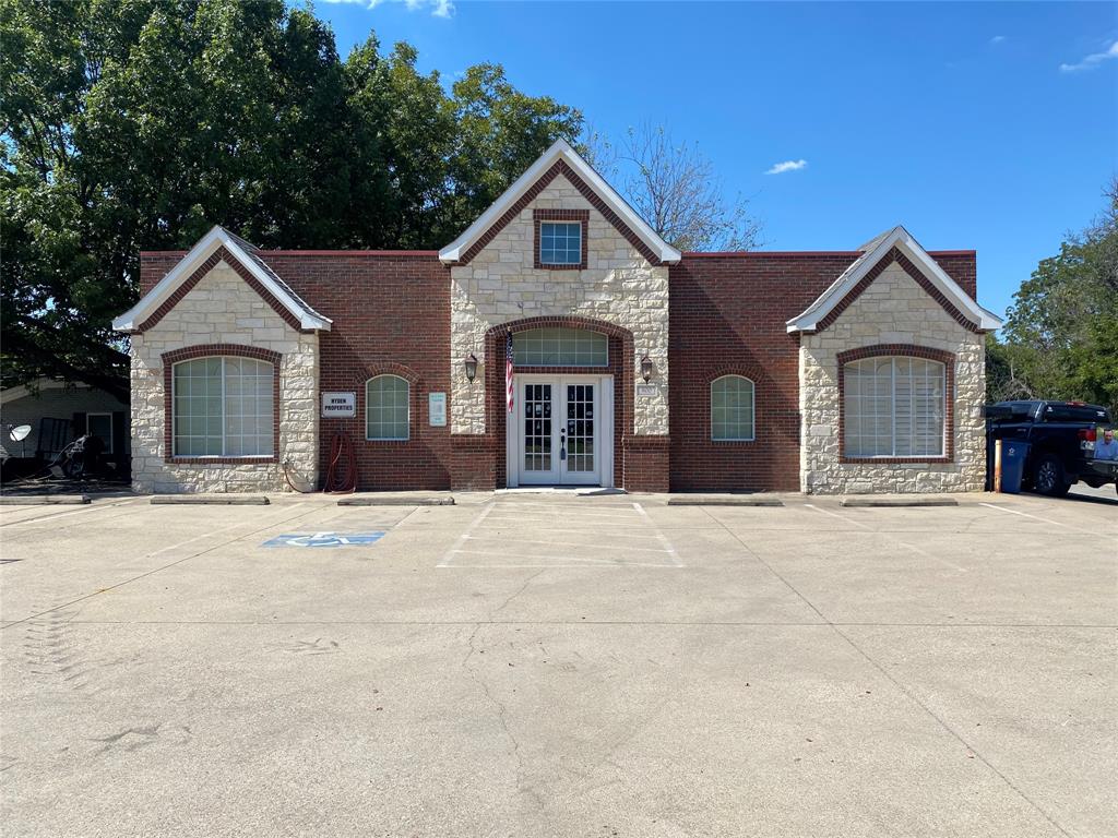 Corsicana - Commercial Sale