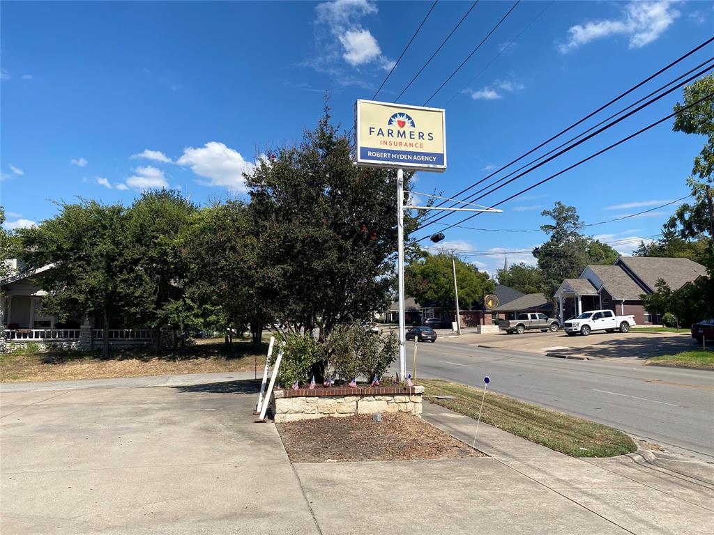 Corsicana - Commercial Sale