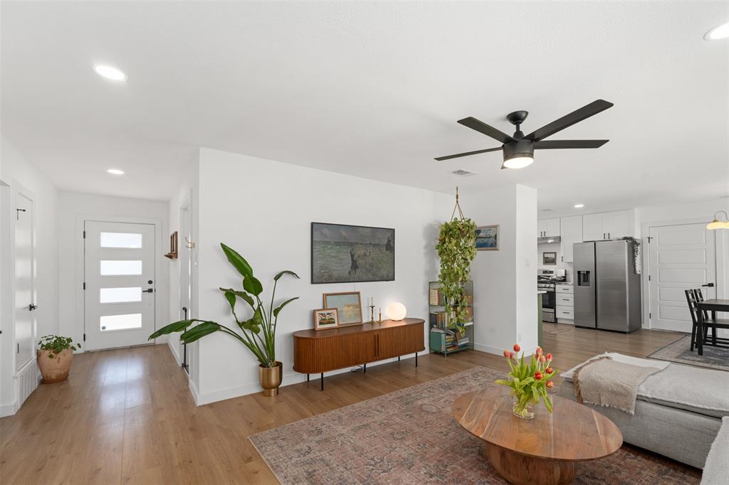 2321 Hartline Drive
