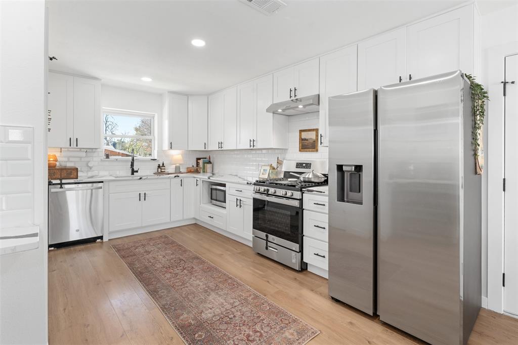 2321 Hartline Drive