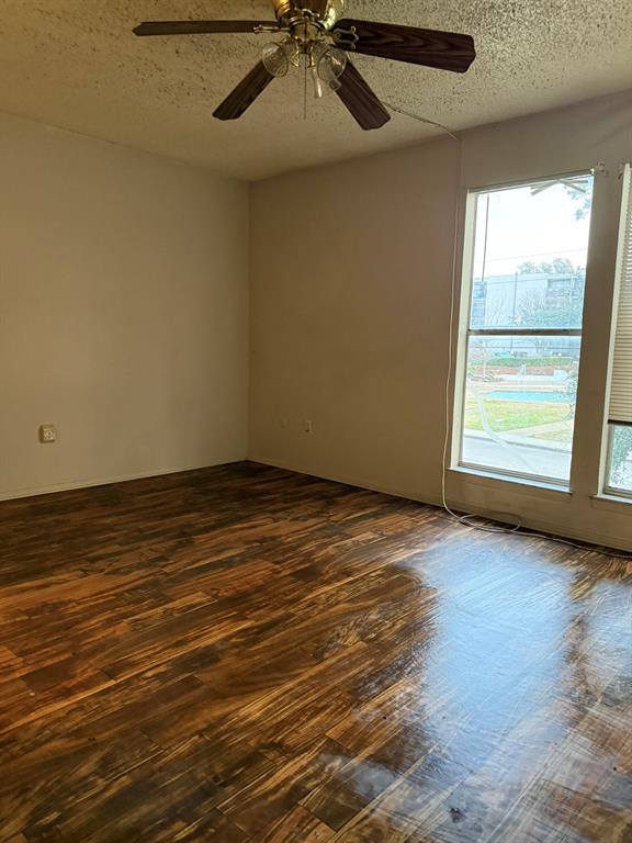 Tealwood On The Creek Condo - Residential