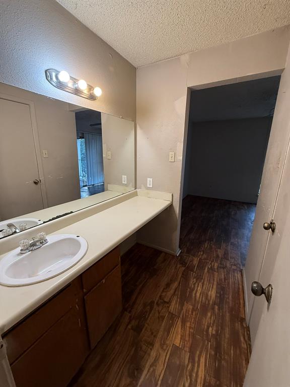 Tealwood On The Creek Condo - Residential