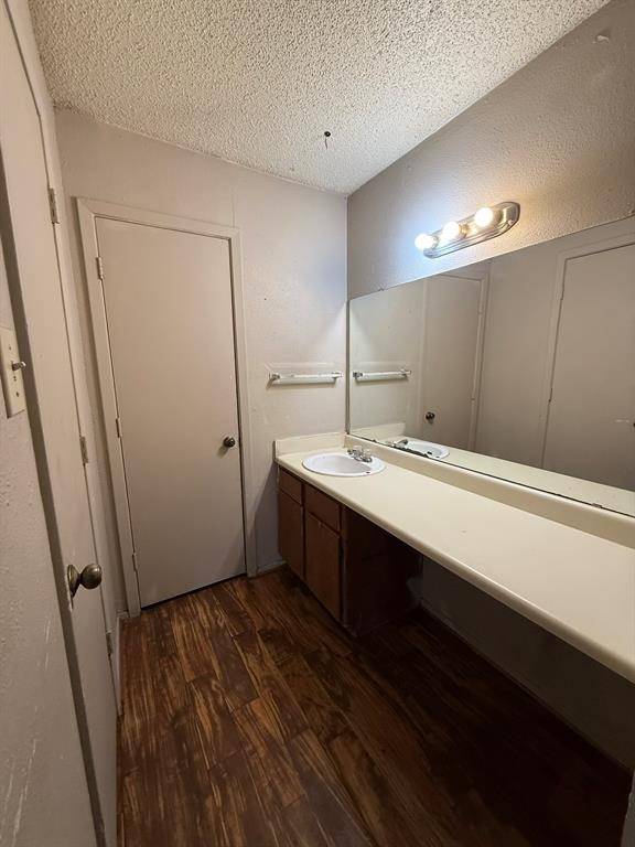 Tealwood On The Creek Condo - Residential