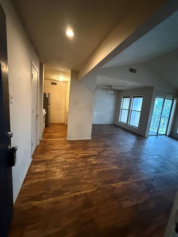 Tealwood On The Creek Condo - Residential