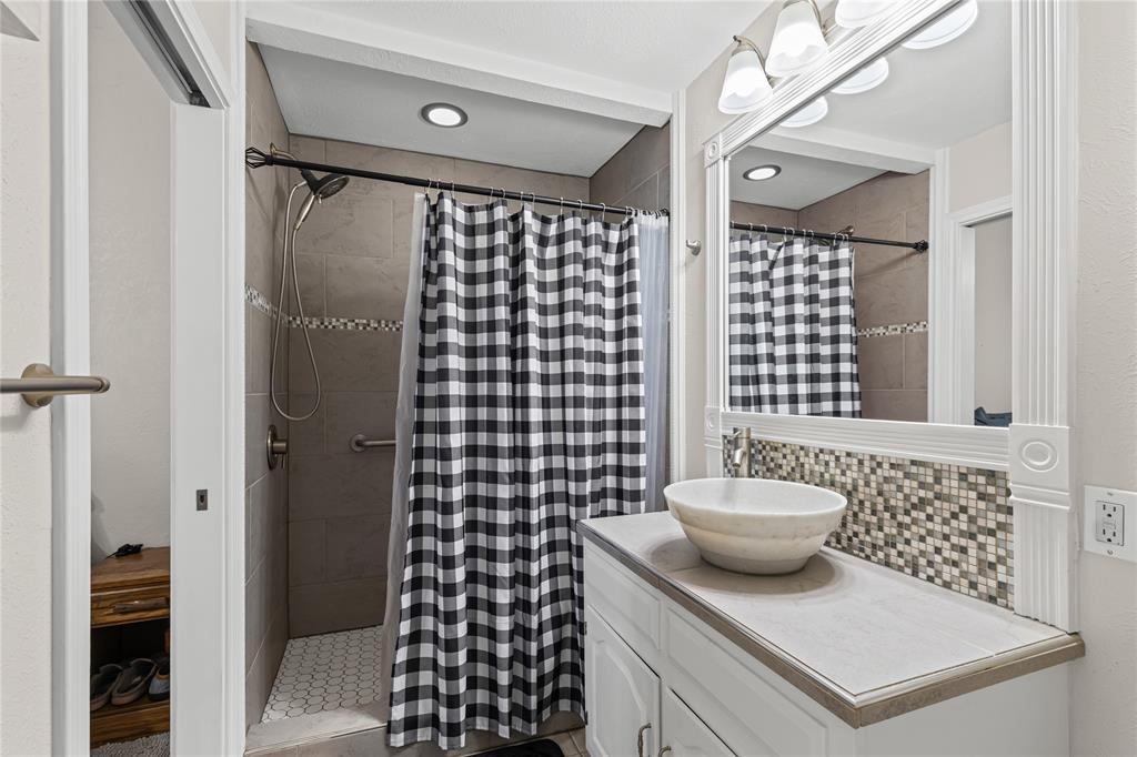 Chapel Forest Add Bl 6595 - Residential