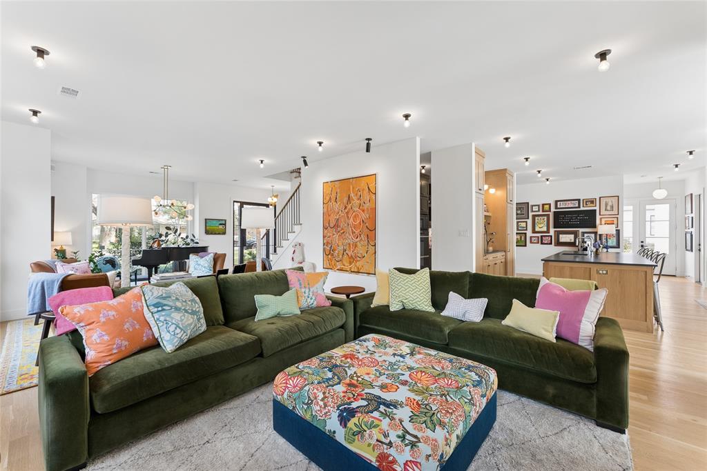 Royal Oaks Park - Residential