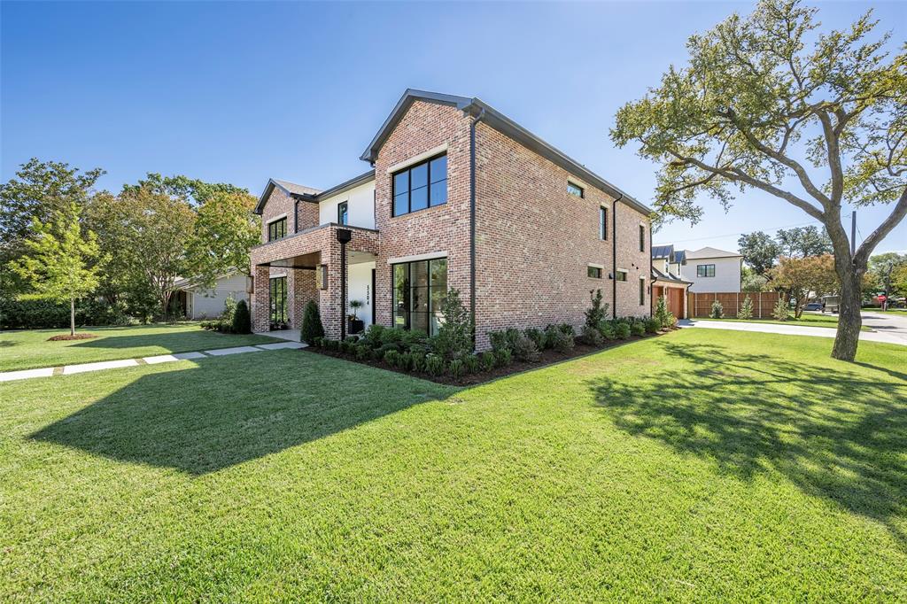 3304 Royal Lane