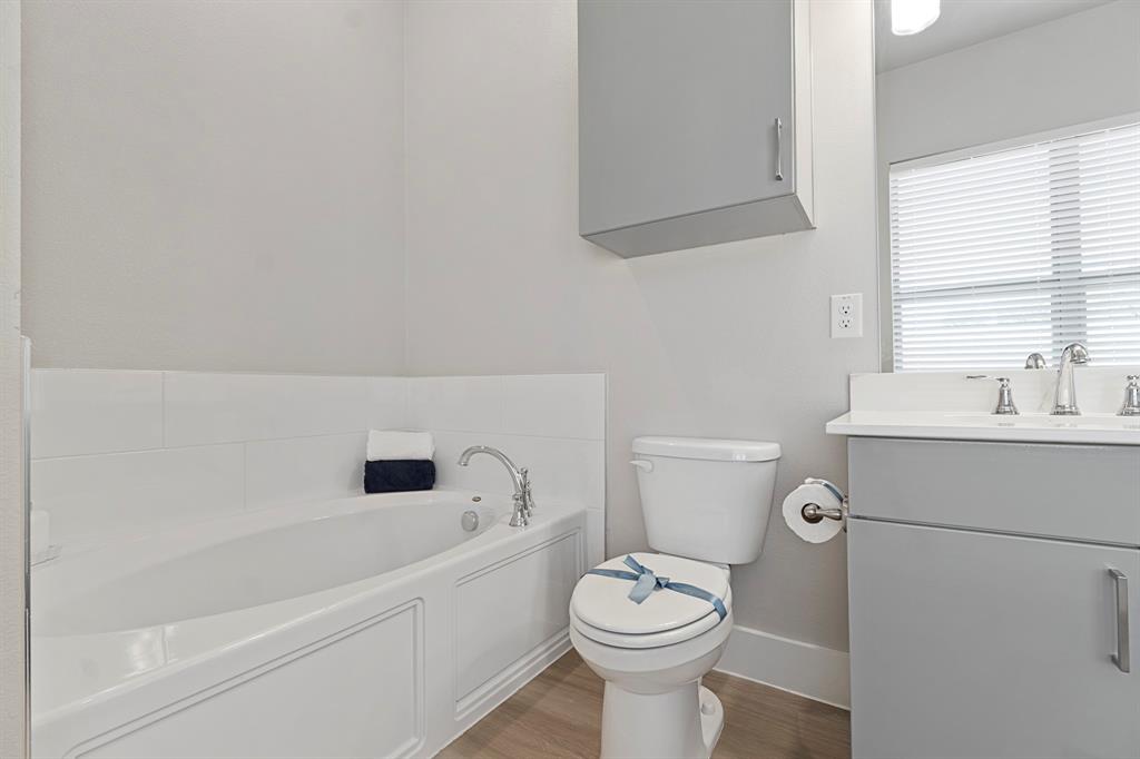 Luxe McKinney - Residential Lease