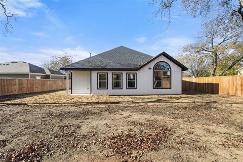 A home in Waxahachie