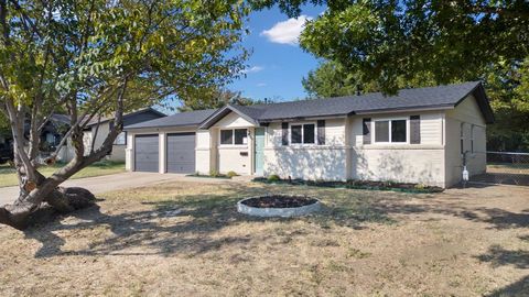300 NW Summercrest Boulevard Burleson TX 76028