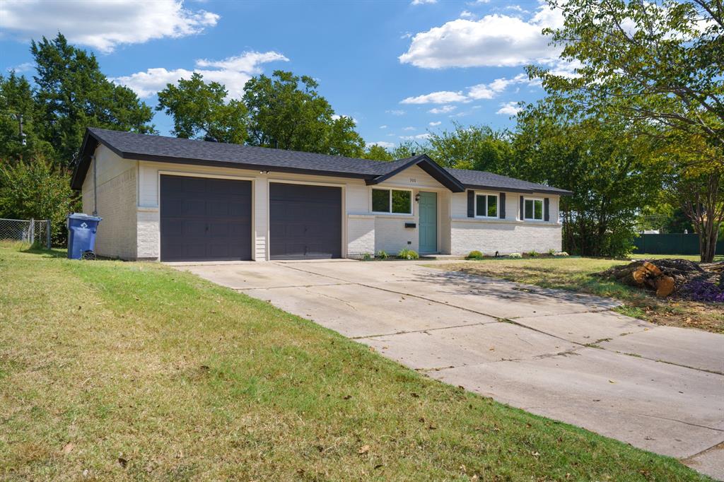 300 NW Summercrest Boulevard