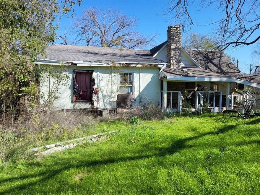 Nice rural living, not far from town. This SFR home with an older barn, sits on 14 acre of land, and would be a great gem for country living!  Little value in the home, most of the value is in the land. Driveway is washed out, and sloped... would need a 4 wheel drive or jeep to get down to the property.  This property is subject to a 3-Day First Look Period. Seller will negotiate offers after the period expires. Cash offers require 10% EMD or $1000 minimum whichever is greater. Property is sold AS IS. OCCUPIED - NO SHOWINGS. Buyers will NOT be able to view the interior or complete any inspections and seller will provide a copy of the FHA appraisal upon request.