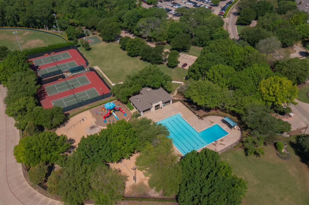 1206 Greenway Drive