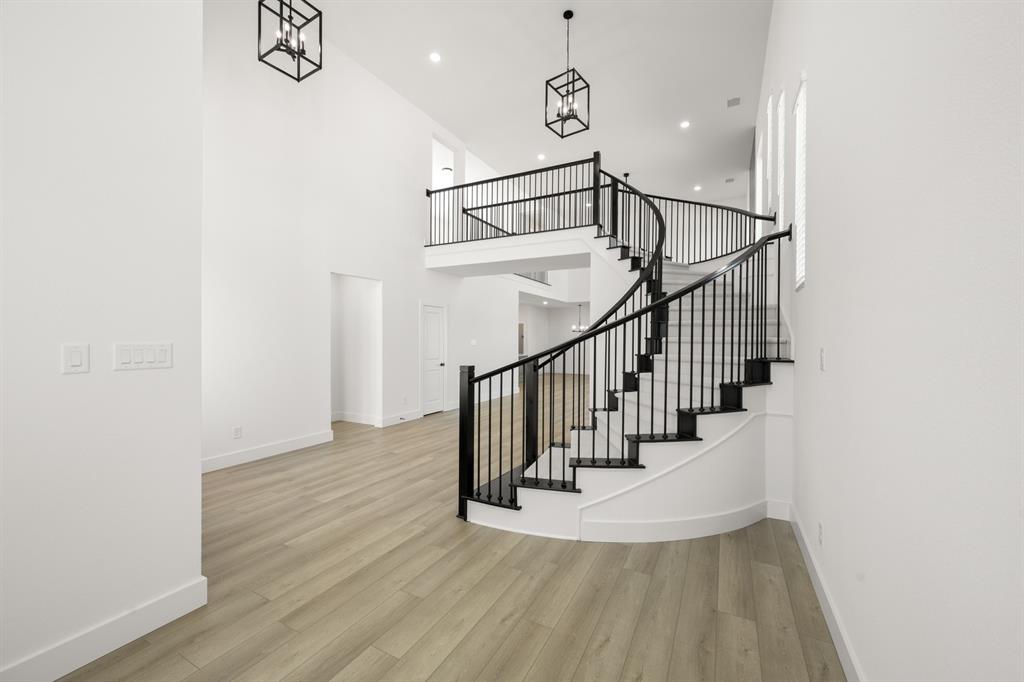 417 Newpark Boulevard