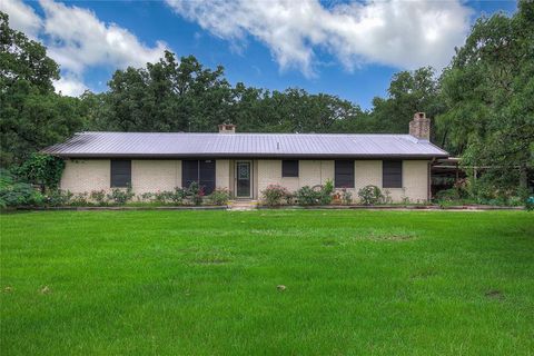 17133 Farm Road 1567 W Lone Oak TX 75453