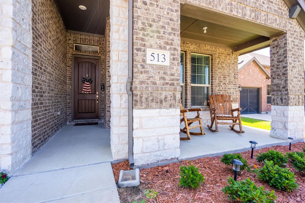 513 Lake Cove Drive