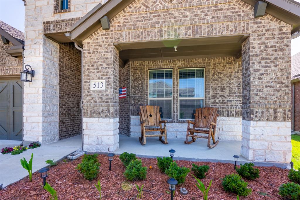 513 Lake Cove Drive