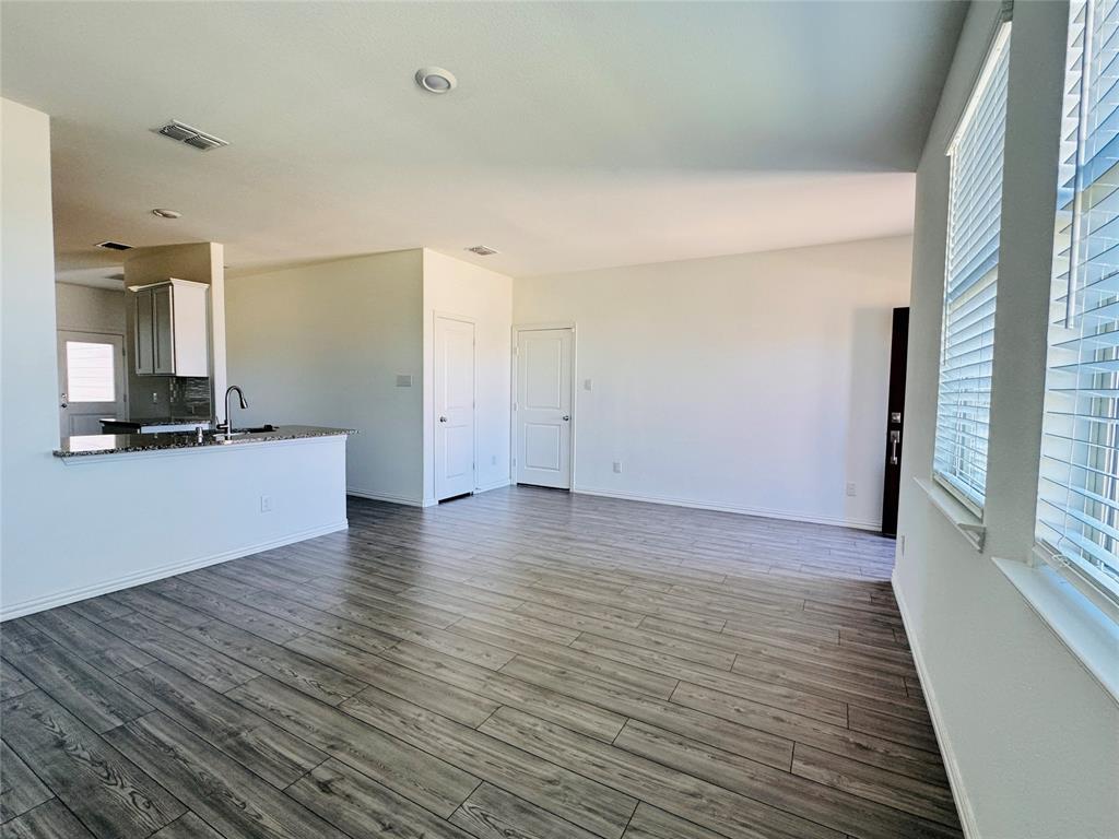 Trinity Xing Ph 5a - Residential Lease