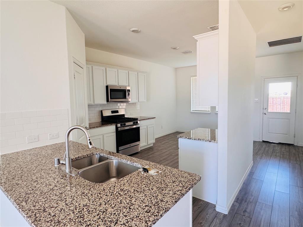 Trinity Xing Ph 5a - Residential Lease