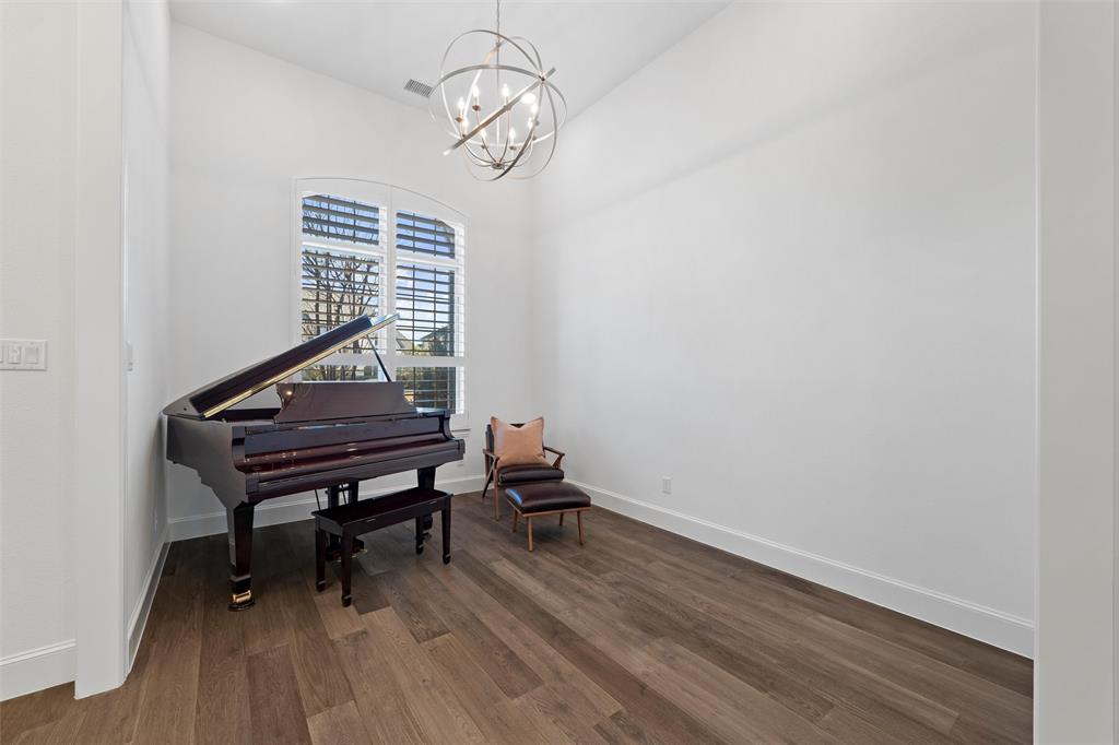15140 Spider Lily Road