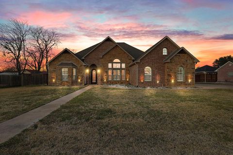 A home in Mabank