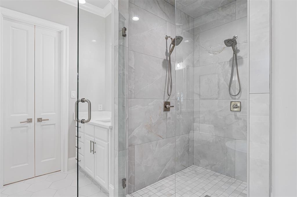 Pinnacle Club - Residential