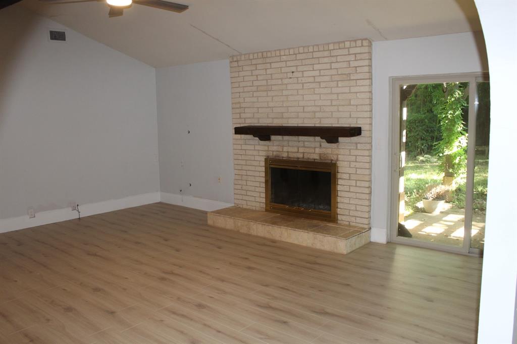 Oak Creek Estate Grapevine - Residential