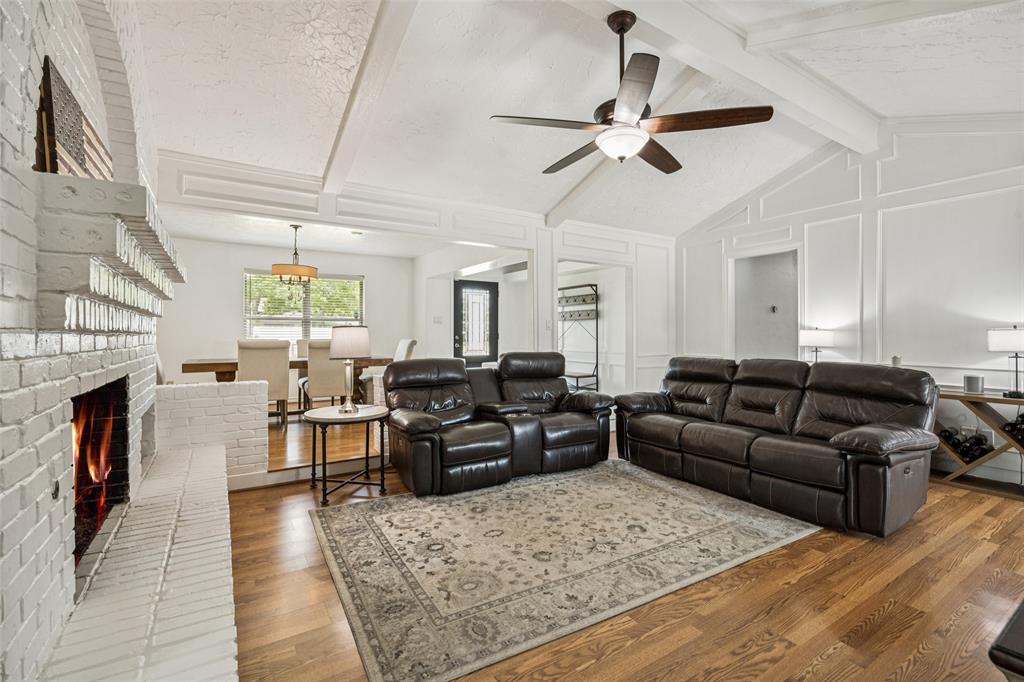 2400 Windsor Place
