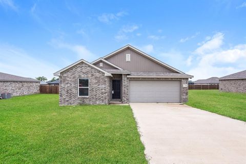 2708 William Street Mabank TX 75147