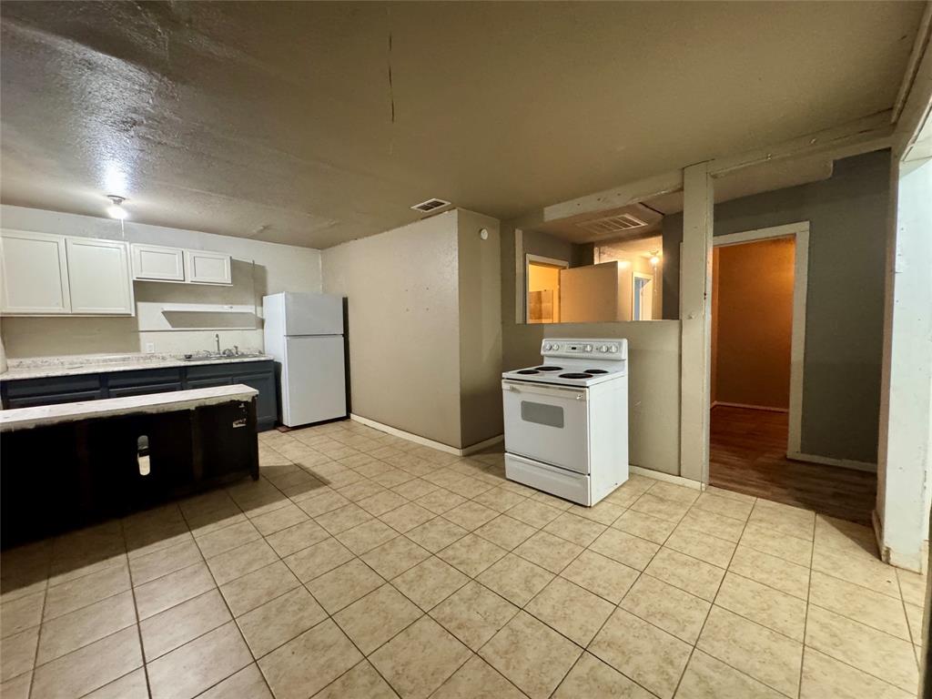 Scott Hwy Place - Residential