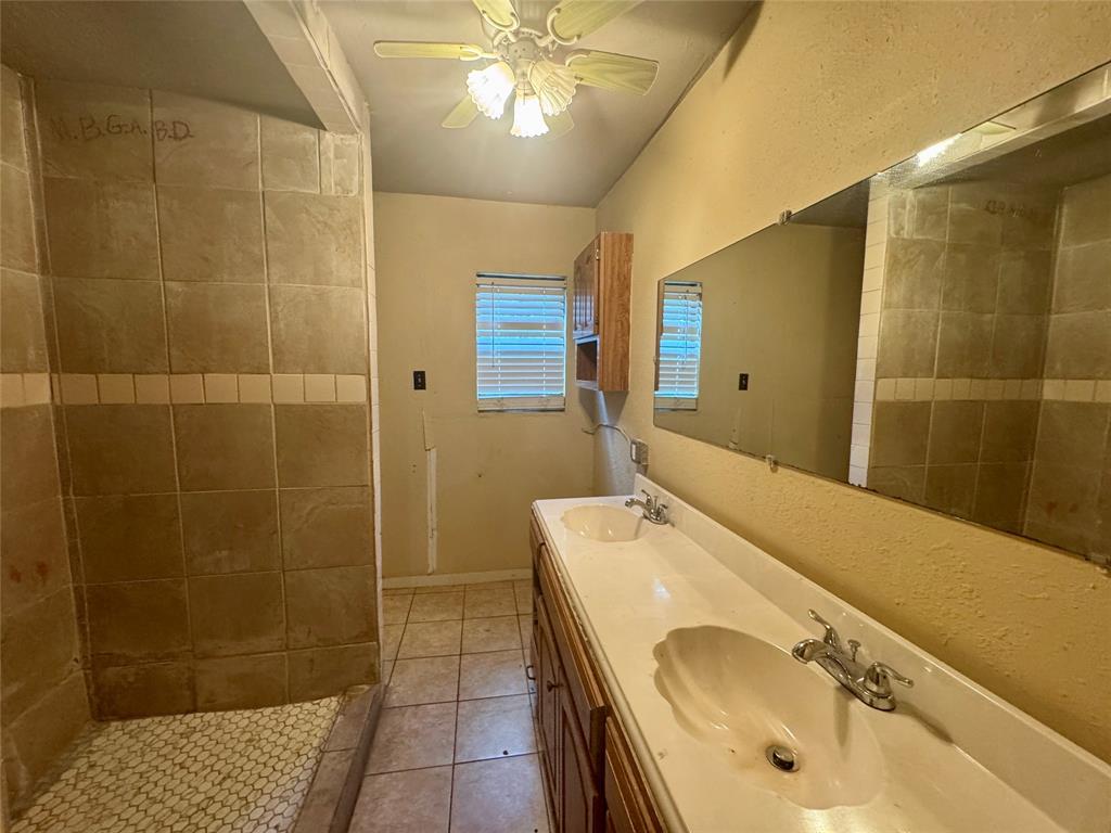 Scott Hwy Place - Residential