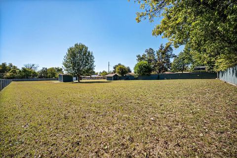 Tiny photo for 3813 Brookdale Road, Benbrook, TX 76116 (MLS # 21101720)