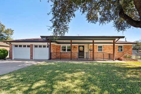 Tiny photo for 3813 Brookdale Road, Benbrook, TX 76116 (MLS # 21101720)
