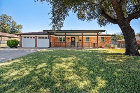 3813 Brookdale Road Benbrook TX 76116