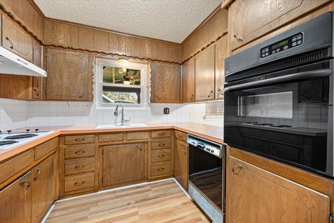 Tiny photo for 3813 Brookdale Road, Benbrook, TX 76116 (MLS # 21101720)