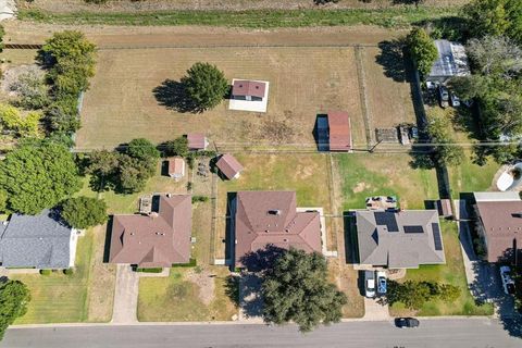 Tiny photo for 3813 Brookdale Road, Benbrook, TX 76116 (MLS # 21101720)