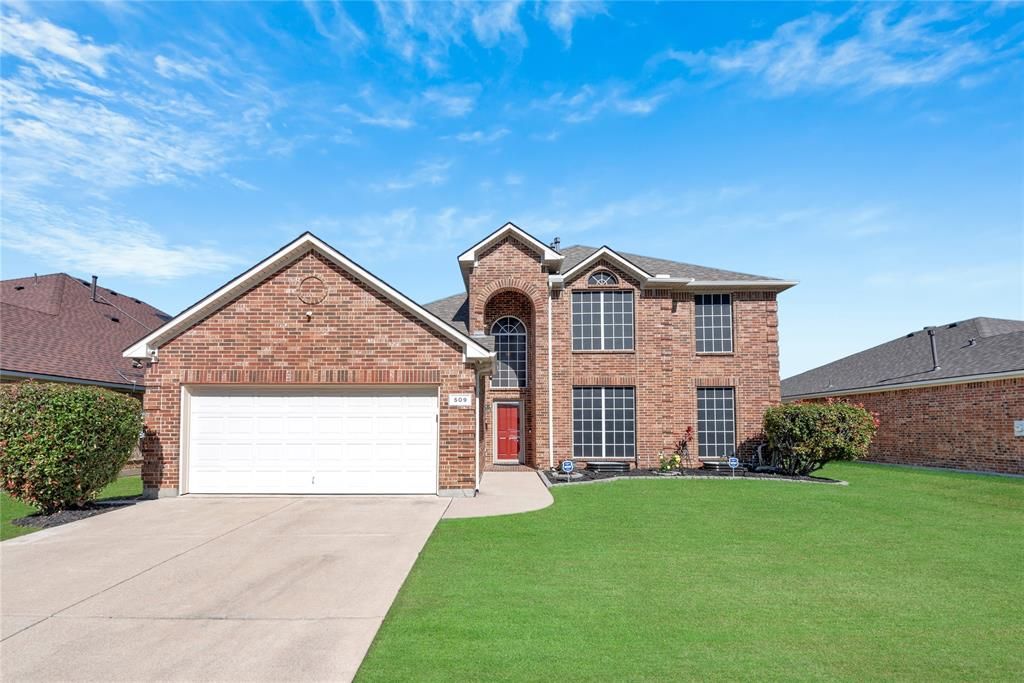 Photo of 509 Flintwood Lane, Arlington, TX 76002 (MLS # 21207125)