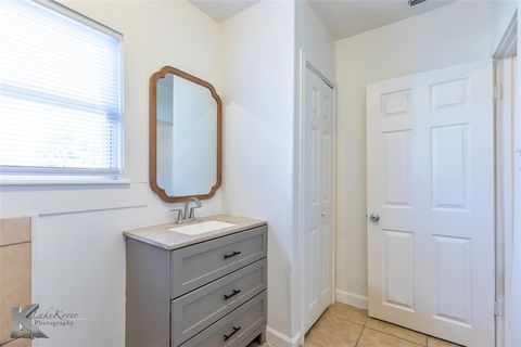 Tiny photo for 1025 S 15th Street, Abilene, TX 79602 (MLS # 21099312)