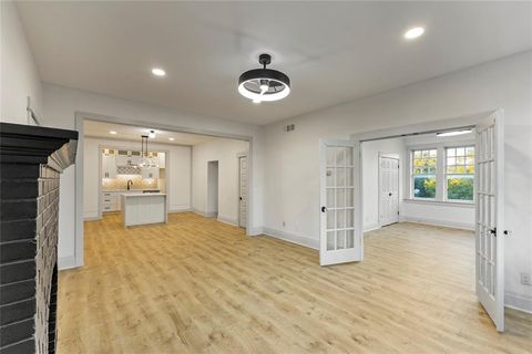 Photo of 4845 Swiss Avenue #301, Dallas, TX 75204 (MLS # 21092060)