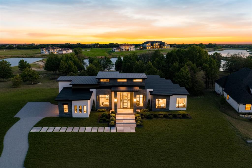 4675 Lake Shore Drive