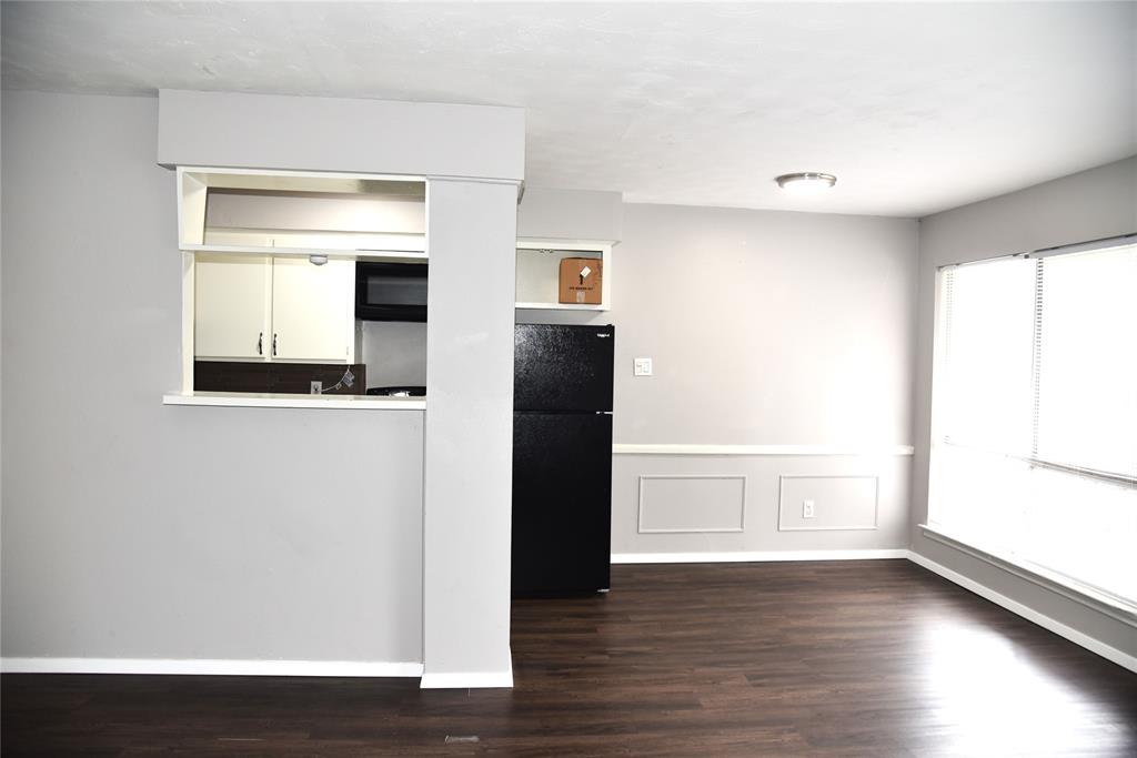5000 Bowser Avenue 209