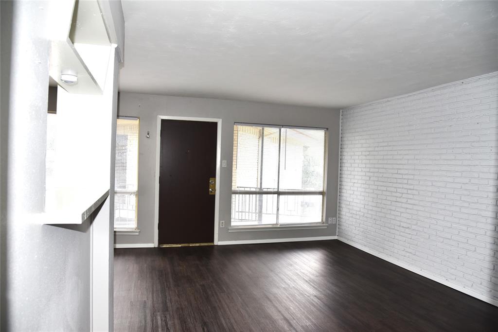 5000 Bowser Avenue 209