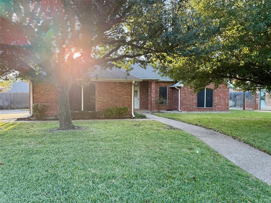 Come take a look at this beautiful single story 3 bedroom and 2 bath brick home in Hewitt. Over 1500 sq. ft of living space, 2 car garage and privacy fenced back yard sit on this well maintained over sized lot. Large living room with woodburning fireplace and open kitchen den combo layout allows for the perfect space.  Kitchen complete with dishwasher, microwave, range and lots of cabinet space. Schedule your showing today!!