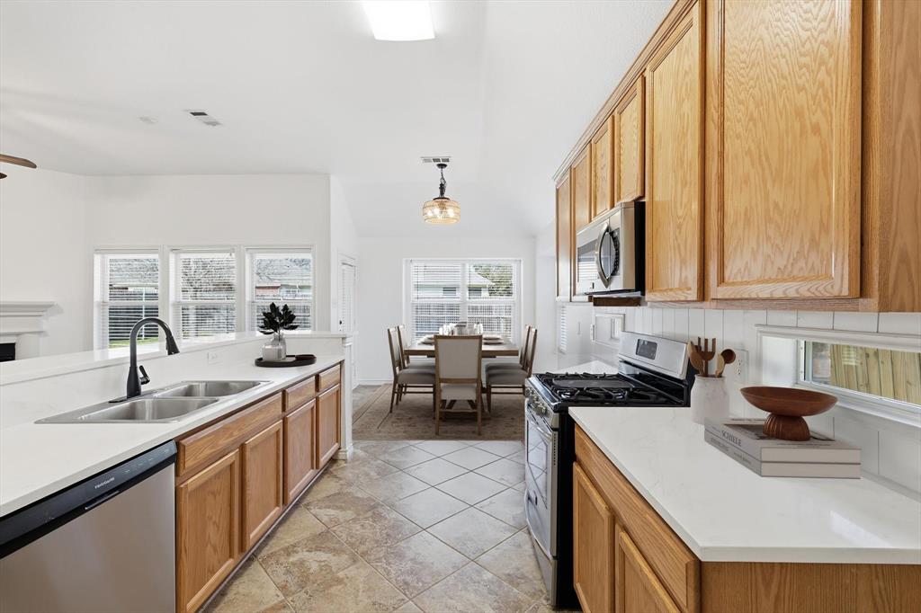 5904 Meadowglen Drive