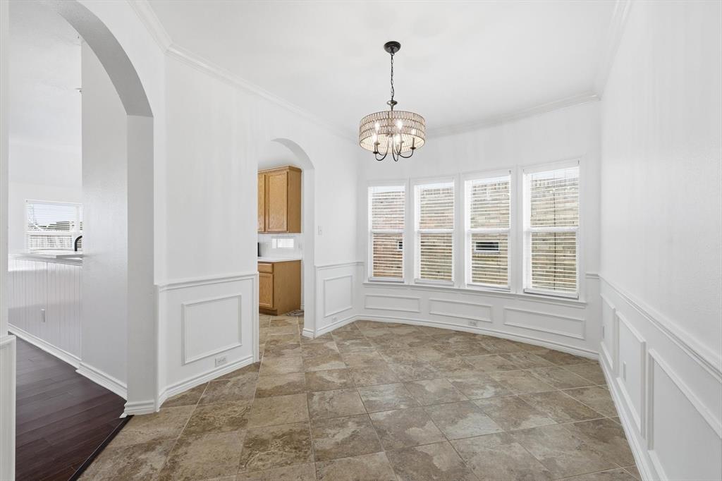 5904 Meadowglen Drive