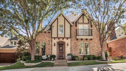 Photo of 2608 Sir Wade Way, Lewisville, TX 75056 (MLS # 21417830)