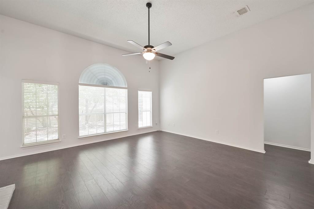 7405 Mesa Verde Trail