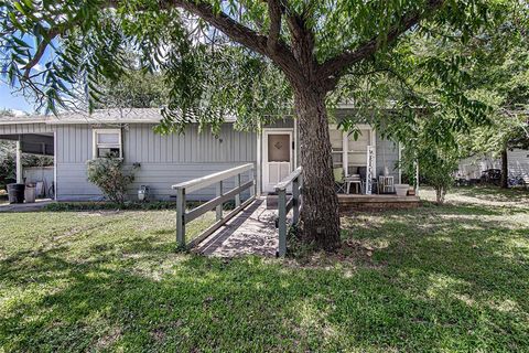 A home in Crowley